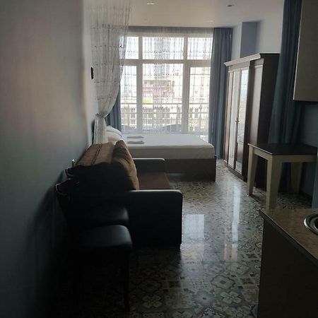Apartment Lotos Batumi 72 외부 사진