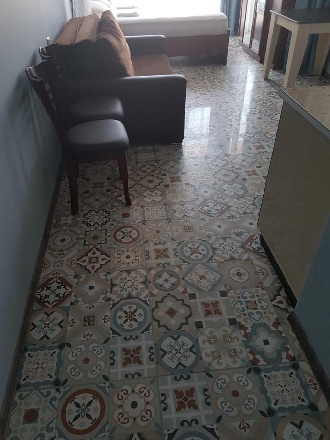 Apartment Lotos Batumi 72 외부 사진